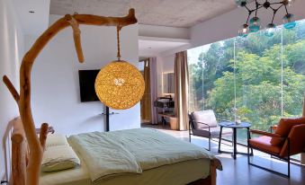Floral Luxury Fifty-third Degree Zhuxia Homestay (Kaiping Diaolou Branch)
