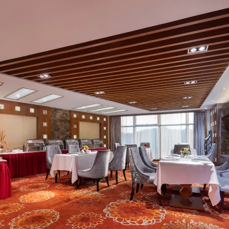 Grand Rezen Hotel Omiga