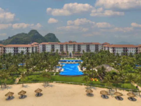 Danang Marriott Resort & Spa Hotels near The Marble Mountains