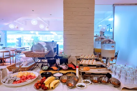 Louis Hotel(Zhongshan Block East Lihe Square Branch) Отели рядом с достопримечательностью «Zhongshan Technical Institute (East Campus)»