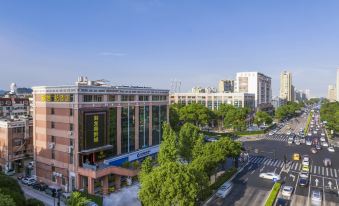 Porter New Century Hotel (Taizhou Jiaojiang Commercial Street)