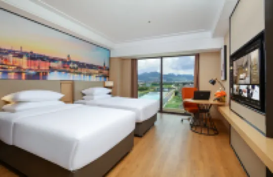 Vienna International Hotel (Lianzhou Shunying Plaza)