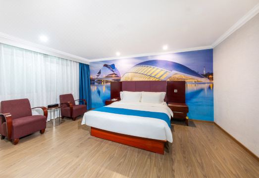 콰이충 홀리데이 호텔의 객실 내부