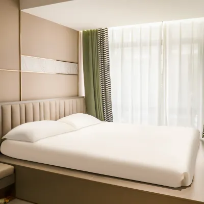 Donghe Hotel (Beijing Tongren Hospital Chongwenmen Subway Station Branch) โรงแรมใกล้สถานีรถไฟปักกิ่ง