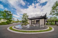 Cloud Field Hotel Hotels near Former Residence of Liang Shiqiu