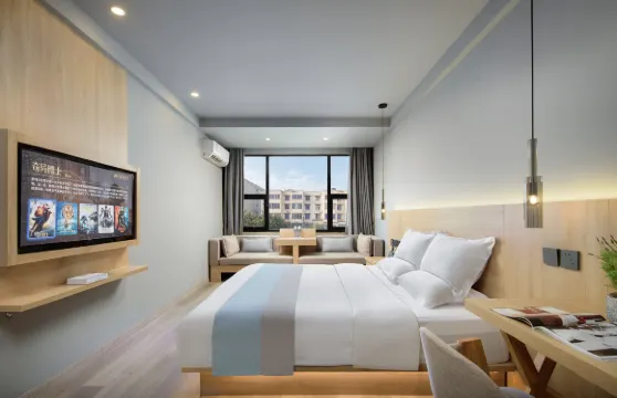 米易玲瓏雅居精品酒店