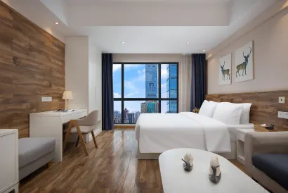 Mufeng Yashe Hotel (Changsha Wuyi Square IFS Guojin Center Store)