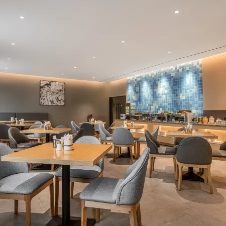 Homeinn · neo (Xiangtan Jianshe Road Bubugao Plaza)