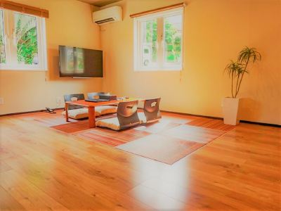 【洋モダンジュニアスイート・ロフト付】47平米　信楽焼露天風呂 リブマックスリゾート伊豆下田の写真