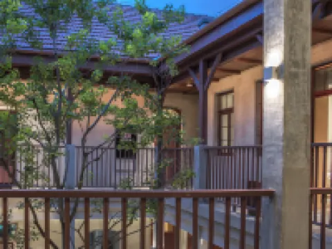 Qingting · Lyric Courtyard Hotel (Zhongshan Road Metro Station, Zhanqiao, Qingdao) โรงแรมในชิงเต่า