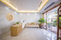 Meizhou Island warm residents stay in Mazu temple shop