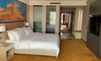 Mitsubishi Hotel, Zhongqi, Urad
