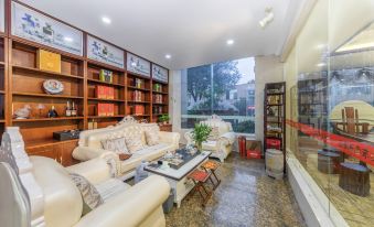 Mingjia Hotel (Linyi Mall Convention and Exhibition Center)