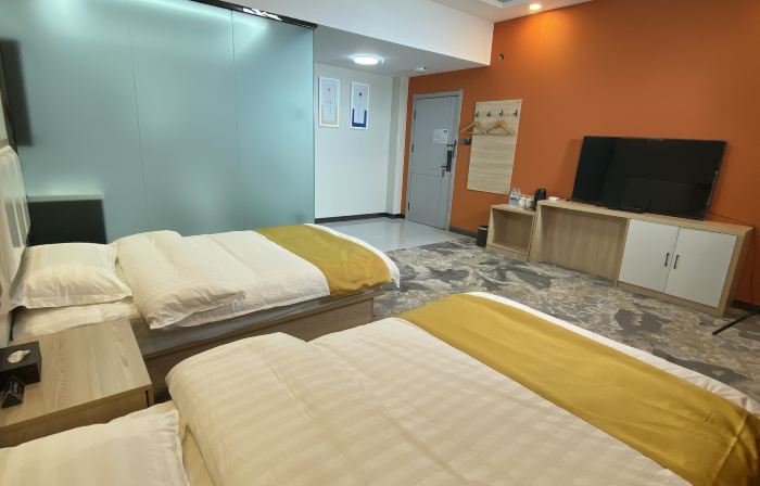 Le Lin Express Hotel （Hetian railway station）