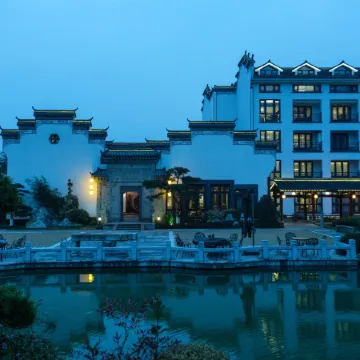 Hengdian Film and Television City Longjing Yuyu Yinshu