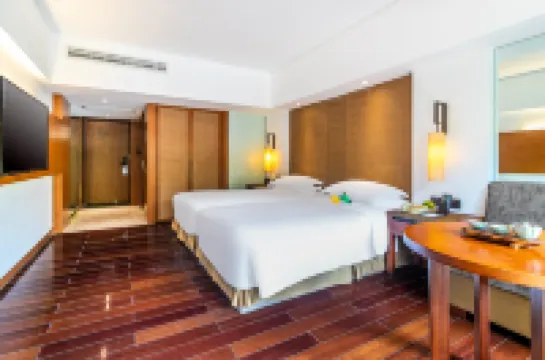 Baiyun Lakeside Hotel (Nanhu Tourism Center)