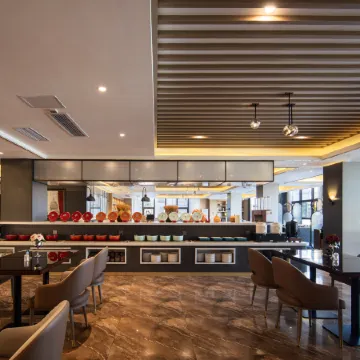 Wyndham La Quinta (Qionghai Yinhai Road)