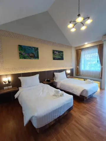 ห้องเตียงแฝดพร้อมวิวสระว่ายน้ำ