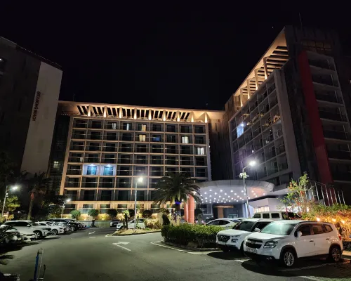 Ramada by Wyndham Jeju Hamdeok Hotels near Gogwansa