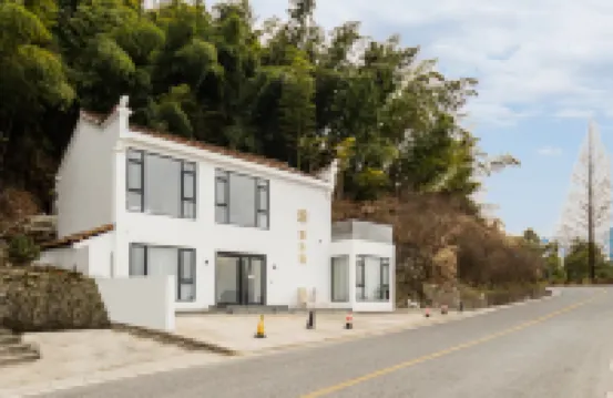 Floral Hotel · Jiuhuashan Liuyunzhu Hotel (Jiuhua Mountain Store)