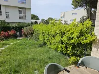 Pinegrove Apartment Hotel di Durres