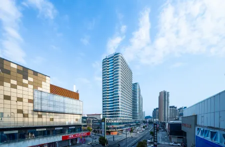 Yue Sky Hotel (Yichun Runda International Store) Отели рядом с достопримечательностью «Yichun Child Normal College (New Campus)»