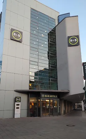 B&B HOTEL Berlin City-West Отели рядом с достопримечательностью «Embassy of the Netherlands»