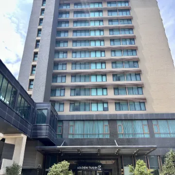 仲信金鬱金香飯店 拉瑪客海洋貿易中心 [參觀請先私訊Facebook粉專預約]附近的飯店