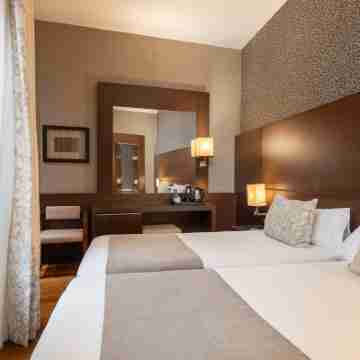 Barcelona Hotel Colonial Rooms