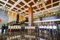 Yiqing Holiday Hotel