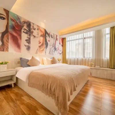 Huatianli Theme Art Hotel (Chongqing Jiangbei Airport Guanyue Road Subway Station Branch) Hotels near Gulu Railway Station