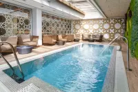 Catalonia Giralda - Pool