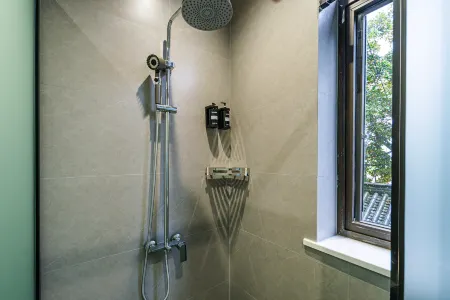 Floral Hotel · Jingdezhen JingYuan Hotel