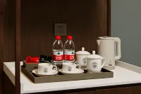 Eight Stays Royal Hotel Hotels in Baxoi County