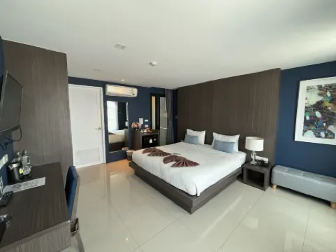The Seens Hotel