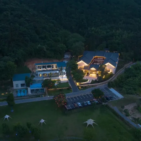 Lujiang Yefushanju Residence Resort Hotel