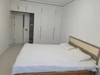 Jiayin Longzhimeng Hotel