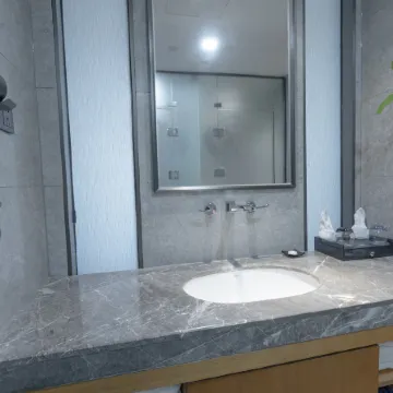 Rongyu International Hotel (Jishhou Municipal Government Ganzhou Ancient City Branch)
