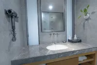 Rongyu International Hotel (Jishhou Municipal Government Ganzhou Ancient City Branch)