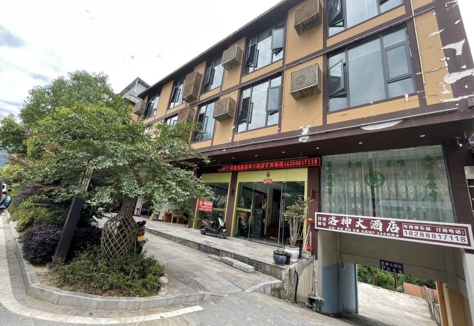 hotel overview picture