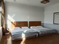 Fluorescent sea resort