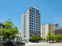 LAVANDE  HOTEL (Zhanjiang Haibin Avenue Jiangnan Shijia Branch) Hotel dekat Dongdi Passenger Transport Terminal