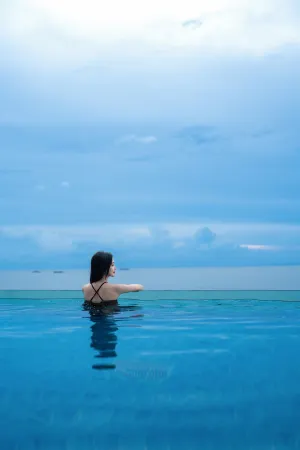 Awakening in the Sea | Awakening in the Sea High end Sea View Homestay Отели рядом с достопримечательностью «Guilin University of Electronic Technology Beihai Campus»