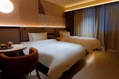 Yuehai Hotel (Weigao Plaza Branch) Hotels in College Town of Beihai New Town