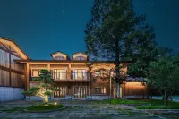 Autumnal Mist Retreat Hotels in Jinfo Mountain Resort