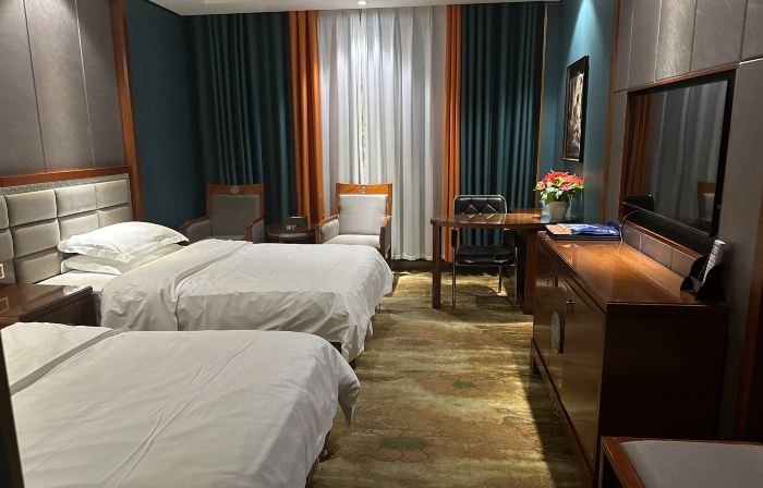 Emin Shengquan Hotel