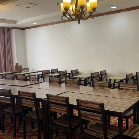 Deqing Shuiyue Qinghua Hotel (Branch 4)