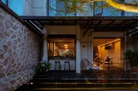 Hua Zhu · Stylist Art Accommodation