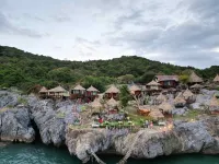 Paree Hut Resort Hotels in Ko Sichang District