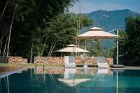 Nine Creek Listening to the Tao Resort